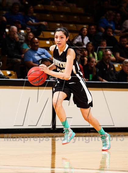 Thumbnail 2 in Pueblo South vs. Broomfield (CHSAA 4A Final Four) photogallery.