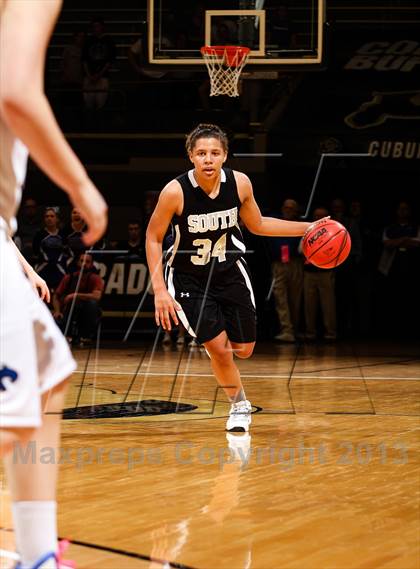 Thumbnail 1 in Pueblo South vs. Broomfield (CHSAA 4A Final Four) photogallery.