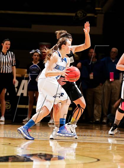 Thumbnail 3 in Pueblo South vs. Broomfield (CHSAA 4A Final Four) photogallery.
