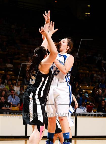 Thumbnail 1 in Pueblo South vs. Broomfield (CHSAA 4A Final Four) photogallery.