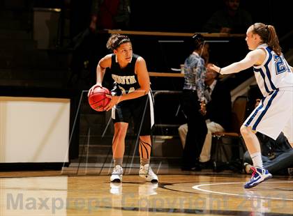 Thumbnail 3 in Pueblo South vs. Broomfield (CHSAA 4A Final Four) photogallery.