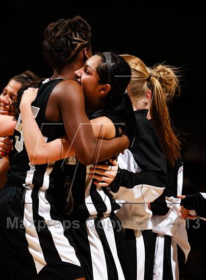 Thumbnail 3 in Pueblo South vs. Broomfield (CHSAA 4A Final Four) photogallery.
