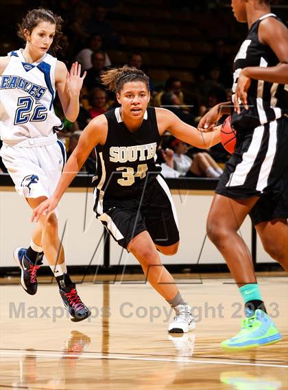 Thumbnail 2 in Pueblo South vs. Broomfield (CHSAA 4A Final Four) photogallery.