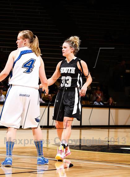 Thumbnail 2 in Pueblo South vs. Broomfield (CHSAA 4A Final Four) photogallery.