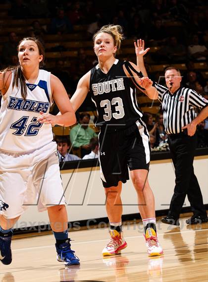 Thumbnail 1 in Pueblo South vs. Broomfield (CHSAA 4A Final Four) photogallery.