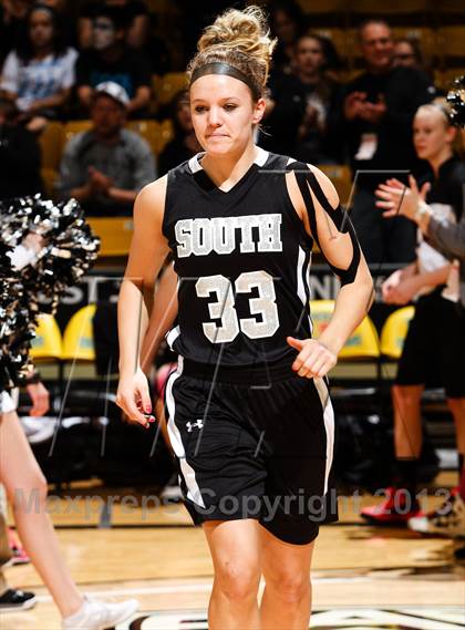 Thumbnail 2 in Pueblo South vs. Broomfield (CHSAA 4A Final Four) photogallery.