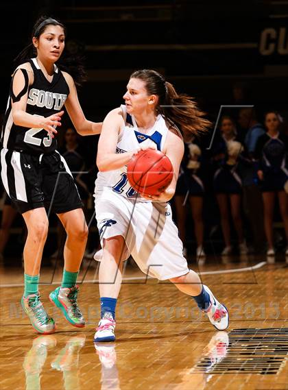 Thumbnail 3 in Pueblo South vs. Broomfield (CHSAA 4A Final Four) photogallery.