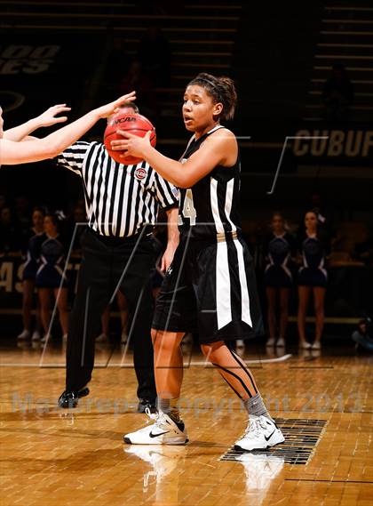 Thumbnail 2 in Pueblo South vs. Broomfield (CHSAA 4A Final Four) photogallery.
