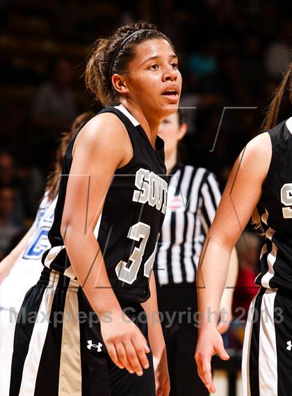 Thumbnail 1 in Pueblo South vs. Broomfield (CHSAA 4A Final Four) photogallery.