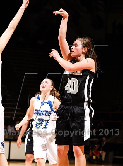 Thumbnail 1 in Pueblo South vs. Broomfield (CHSAA 4A Final Four) photogallery.