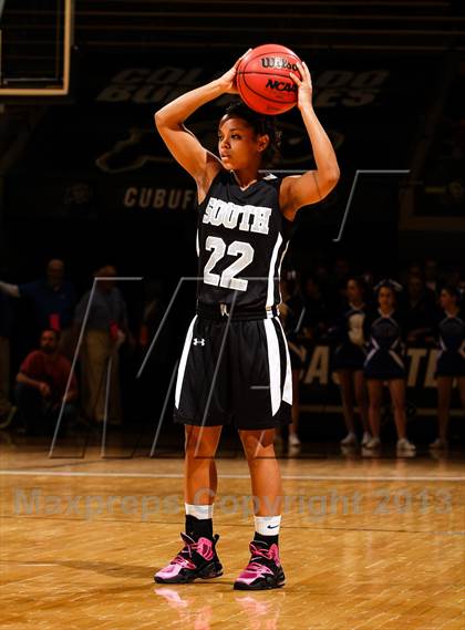 Thumbnail 2 in Pueblo South vs. Broomfield (CHSAA 4A Final Four) photogallery.