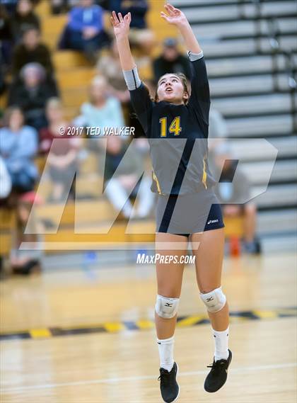 Thumbnail 3 in Aptos vs. Soquel (CIF CCS D3 Final) photogallery.
