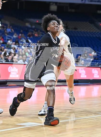 Thumbnail 3 in Cedar Park vs College Station (UIL 5A State Semifinal) photogallery.