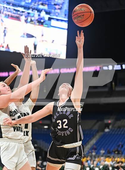 Thumbnail 2 in Cedar Park vs College Station (UIL 5A State Semifinal) photogallery.