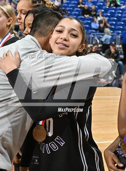 Thumbnail 3 in Cedar Park vs College Station (UIL 5A State Semifinal) photogallery.