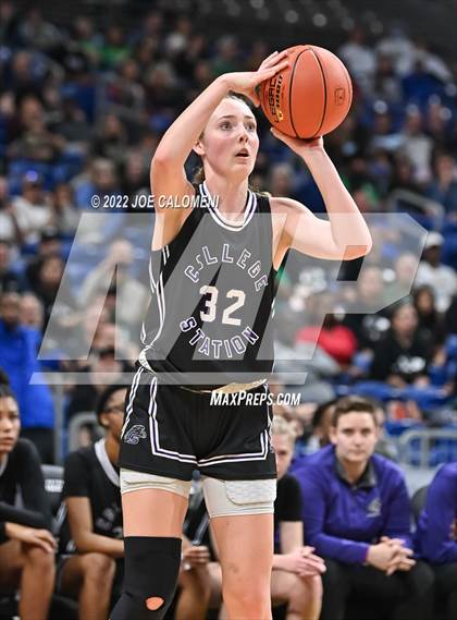 Thumbnail 2 in Cedar Park vs College Station (UIL 5A State Semifinal) photogallery.