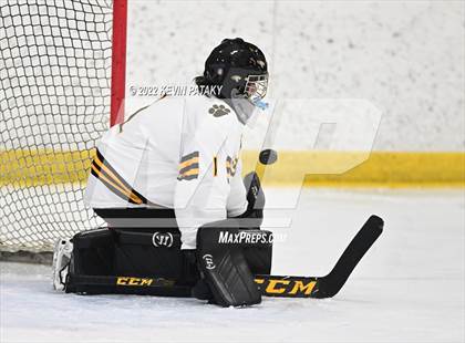 Thumbnail 3 in Branford @ Daniel Hand photogallery.