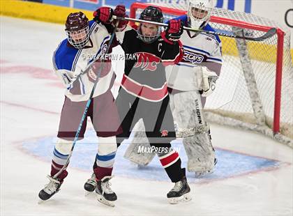 Thumbnail 1 in Masuk vs. BBDI (CIAC DIII Semifinal) photogallery.
