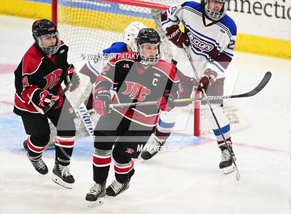 Thumbnail 2 in Masuk vs. BBDI (CIAC DIII Semifinal) photogallery.