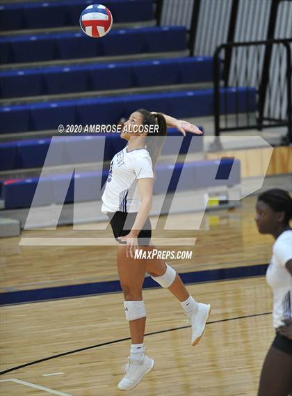 Thumbnail 2 in Klein @ Ridge Point photogallery.
