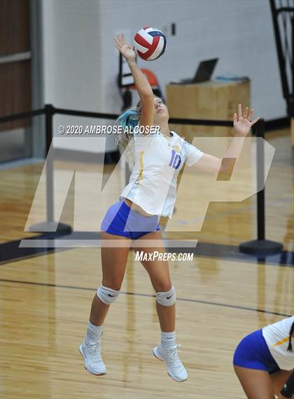 Thumbnail 2 in Klein @ Ridge Point photogallery.