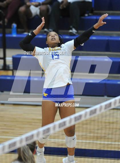 Thumbnail 2 in Klein @ Ridge Point photogallery.