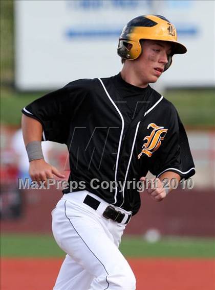 Thumbnail 3 in Bellevue vs. Covington Catholic (9th Region Tournament) photogallery.