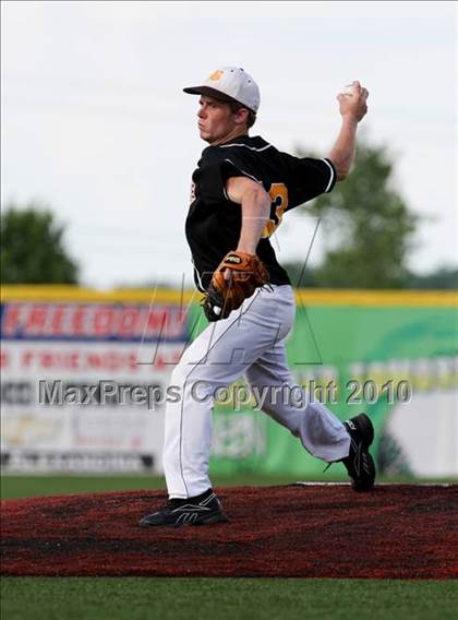 Thumbnail 3 in Bellevue vs. Covington Catholic (9th Region Tournament) photogallery.
