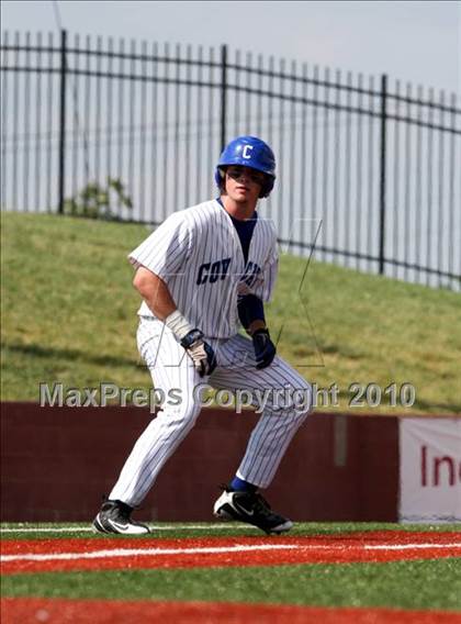 Thumbnail 3 in Bellevue vs. Covington Catholic (9th Region Tournament) photogallery.