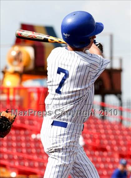 Thumbnail 3 in Bellevue vs. Covington Catholic (9th Region Tournament) photogallery.