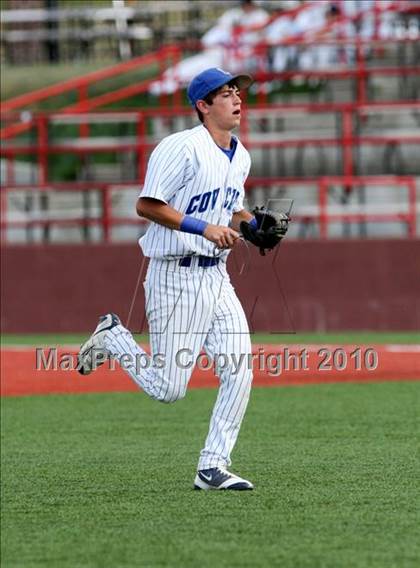 Thumbnail 1 in Bellevue vs. Covington Catholic (9th Region Tournament) photogallery.