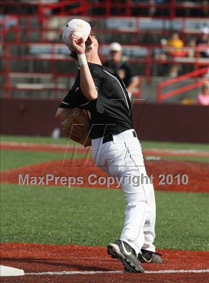 Thumbnail 1 in Bellevue vs. Covington Catholic (9th Region Tournament) photogallery.