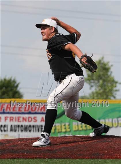 Thumbnail 2 in Bellevue vs. Covington Catholic (9th Region Tournament) photogallery.