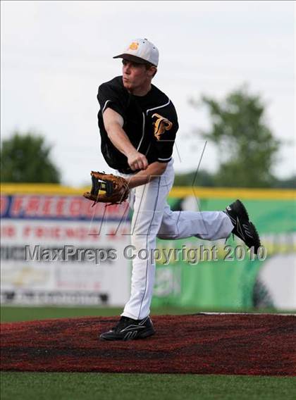 Thumbnail 2 in Bellevue vs. Covington Catholic (9th Region Tournament) photogallery.