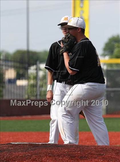 Thumbnail 1 in Bellevue vs. Covington Catholic (9th Region Tournament) photogallery.