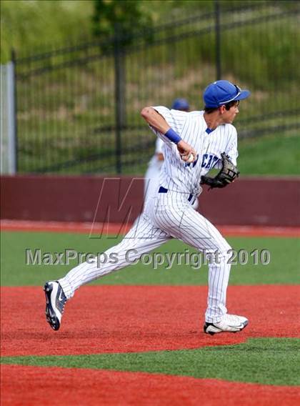 Thumbnail 1 in Bellevue vs. Covington Catholic (9th Region Tournament) photogallery.