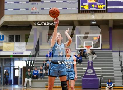 Thumbnail 2 in Cascade vs. Indianapolis Bishop Chatard (IHSAA 3A Regional Championship) photogallery.