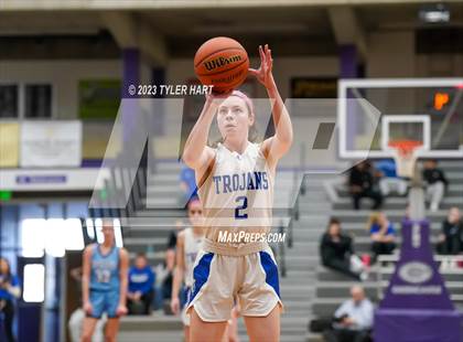 Thumbnail 3 in Cascade vs. Indianapolis Bishop Chatard (IHSAA 3A Regional Championship) photogallery.