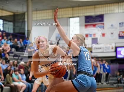 Thumbnail 2 in Cascade vs. Indianapolis Bishop Chatard (IHSAA 3A Regional Championship) photogallery.