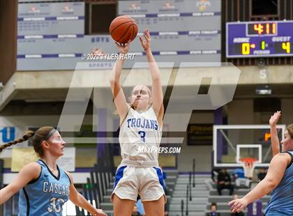 Thumbnail 3 in Cascade vs. Indianapolis Bishop Chatard (IHSAA 3A Regional Championship) photogallery.