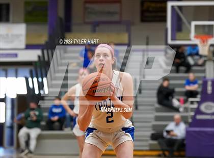 Thumbnail 2 in Cascade vs. Indianapolis Bishop Chatard (IHSAA 3A Regional Championship) photogallery.