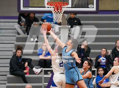 Thumbnail 3 in Cascade vs. Indianapolis Bishop Chatard (IHSAA 3A Regional Championship) photogallery.
