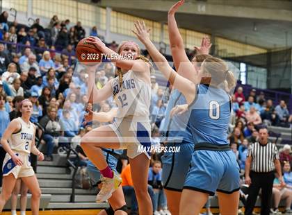 Thumbnail 3 in Cascade vs. Indianapolis Bishop Chatard (IHSAA 3A Regional Championship) photogallery.