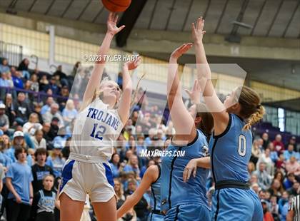 Thumbnail 2 in Cascade vs. Indianapolis Bishop Chatard (IHSAA 3A Regional Championship) photogallery.