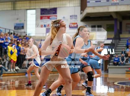Thumbnail 2 in Cascade vs. Indianapolis Bishop Chatard (IHSAA 3A Regional Championship) photogallery.