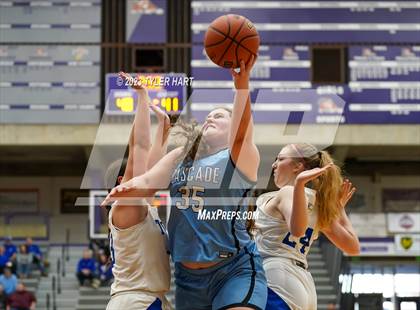 Thumbnail 1 in Cascade vs. Indianapolis Bishop Chatard (IHSAA 3A Regional Championship) photogallery.