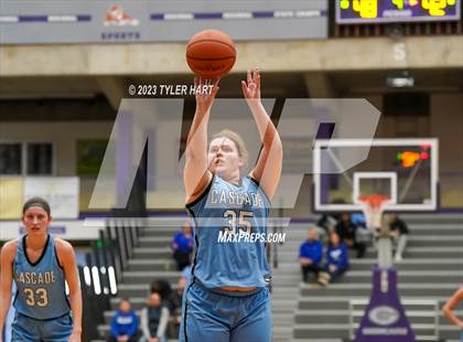 Thumbnail 2 in Cascade vs. Indianapolis Bishop Chatard (IHSAA 3A Regional Championship) photogallery.