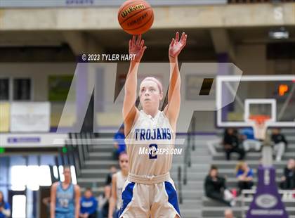 Thumbnail 1 in Cascade vs. Indianapolis Bishop Chatard (IHSAA 3A Regional Championship) photogallery.