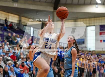Thumbnail 2 in Cascade vs. Indianapolis Bishop Chatard (IHSAA 3A Regional Championship) photogallery.