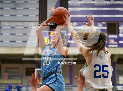 Thumbnail 3 in Cascade vs. Indianapolis Bishop Chatard (IHSAA 3A Regional Championship) photogallery.